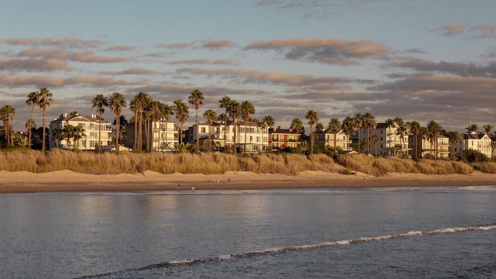 The quiet oceanfront of Highland Beach